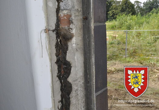 2011-Abriss Stabsgebaude Glinde (3)