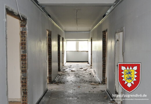 2011-Abriss Stabsgebaude Glinde (19)