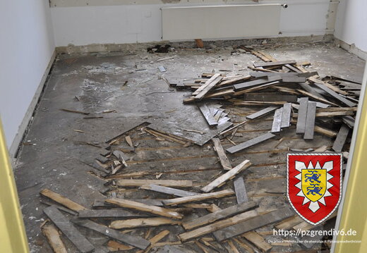 2011-Abriss Stabsgebaude Glinde (2)