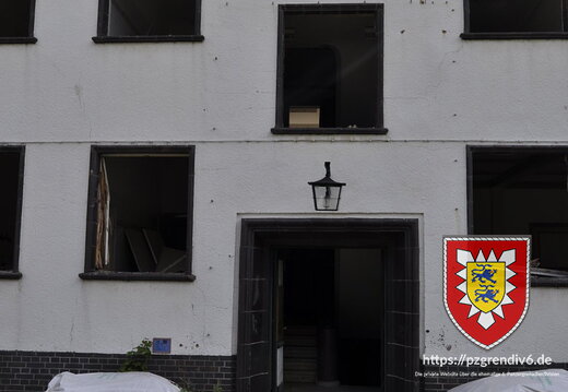 2011-Abriss Stabsgebaude Glinde (1)