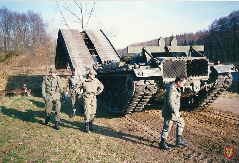 Bruecke legen in Hammer (bei Moelln)mit dem M 48 Brueckenleger (5)