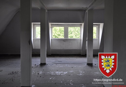 2011-Abriss Stabsgebaude Glinde (6)