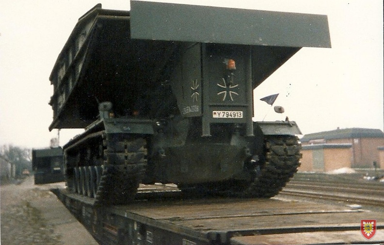 Brueckenleger M 48 bei der Bahnverladung in Schwarzenbek 2