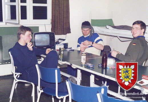 1985 (8)