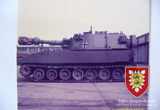 Aug 1982-6