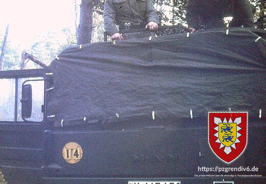 Tarnung in Bergen Hohne