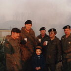 1978 - Htpm Bruder (Chef 1 Kp) und Fw der 1 Kp beim Weihnachtsbaumschlagen