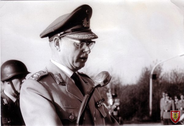 1967-04-27 - Generalmajor Niepoldt bei der Ansprache zur Patenschaftsuebernahme 207 -281  InfDiv