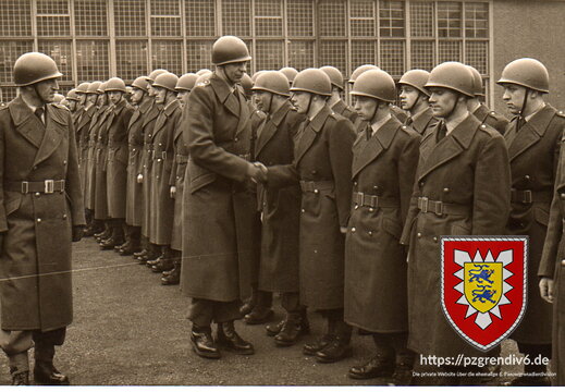Bw0010-1 Vereidigung 7 März57