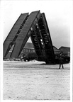 1963 - Flensburg - Der erste M48 Brückenleger wird in der Briesen-Kaserne ausprobiert (4)