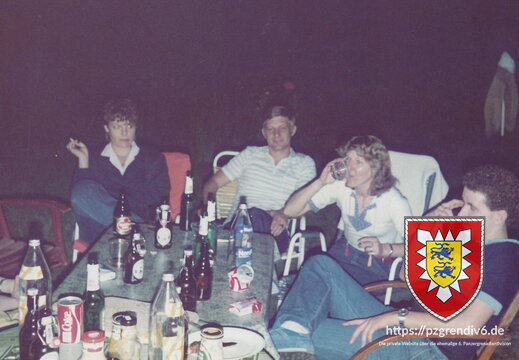 20111222-hinten links die damalige Frau von Thomas Dahm Fragezeichen, Hartmut Holm mit Frau und Thomas Dahm