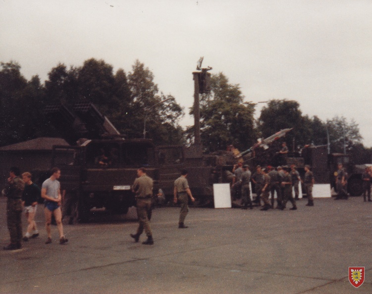 1983 - Sommer - Lager Trauen - Waffenschau 01
