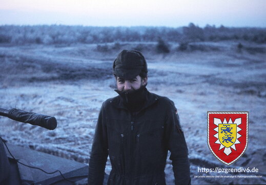 1977-02 - Sennelager 042