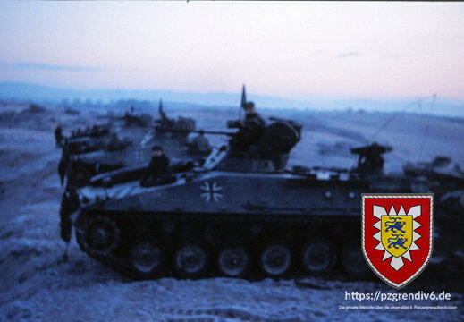 1977-02 - Sennelager 043
