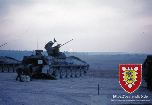 1977-02 - Sennelager 055