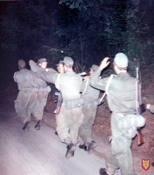 1968 Nachtausbildung Bergen einesVerwundeten 2.jpg