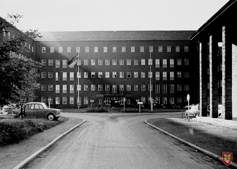003_2  Aufstellung in Kiel -1.4.1961.jpg