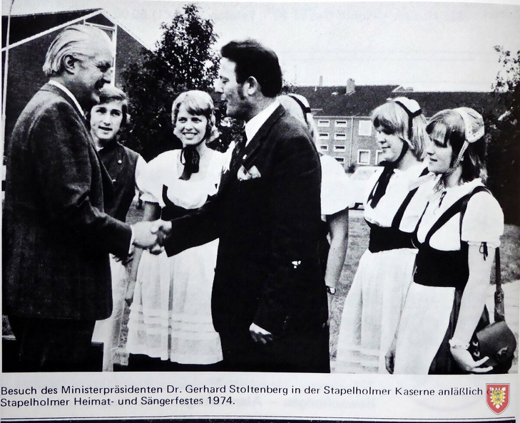 048 17 MinPräsStoltenberg im Btl.1974