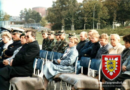 216 Unsere Zvilbediensteten