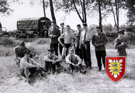 070 - 82  Fahrschule