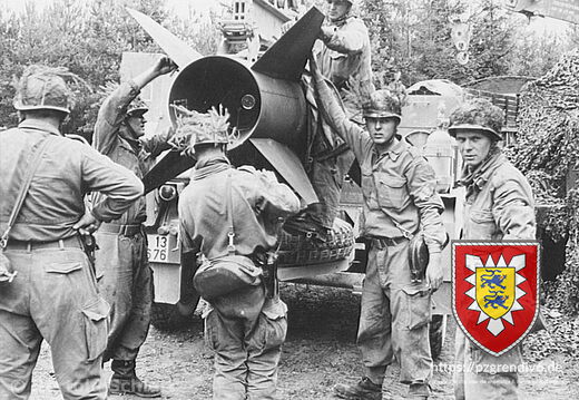 027 Rakete fertig montiert