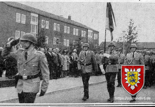 036-2 Eilers u. Fahnenabordnung RakArtBtl62
