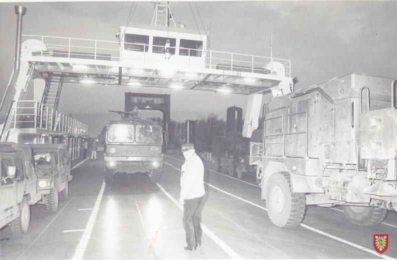 1988-04-20 - Fährfahrt Glückstadt - Wischhafen nach TrÜbPl Aufenthalt in Munster auf Rückweg (3).jpg