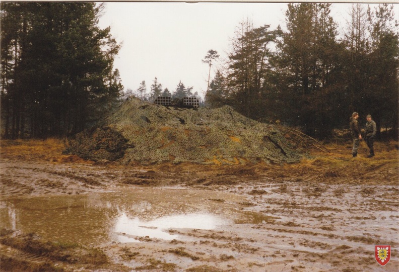 1988 - TrÜbPl Munster - Bauen von Feuerstellungen (21).jpg