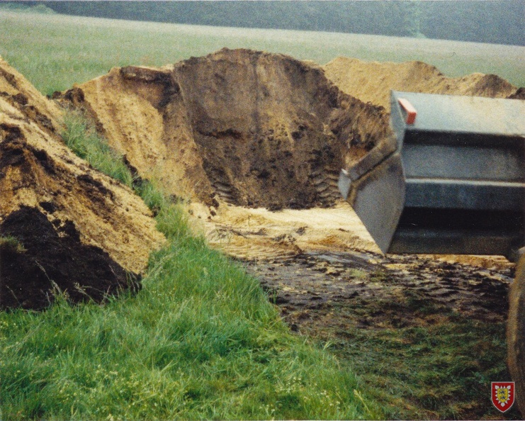 1988-06-08 - TrÜbPl Kaltenkirchen - Härten einer Feuerstellung (2-RAkArtBtl 62) (4).jpg