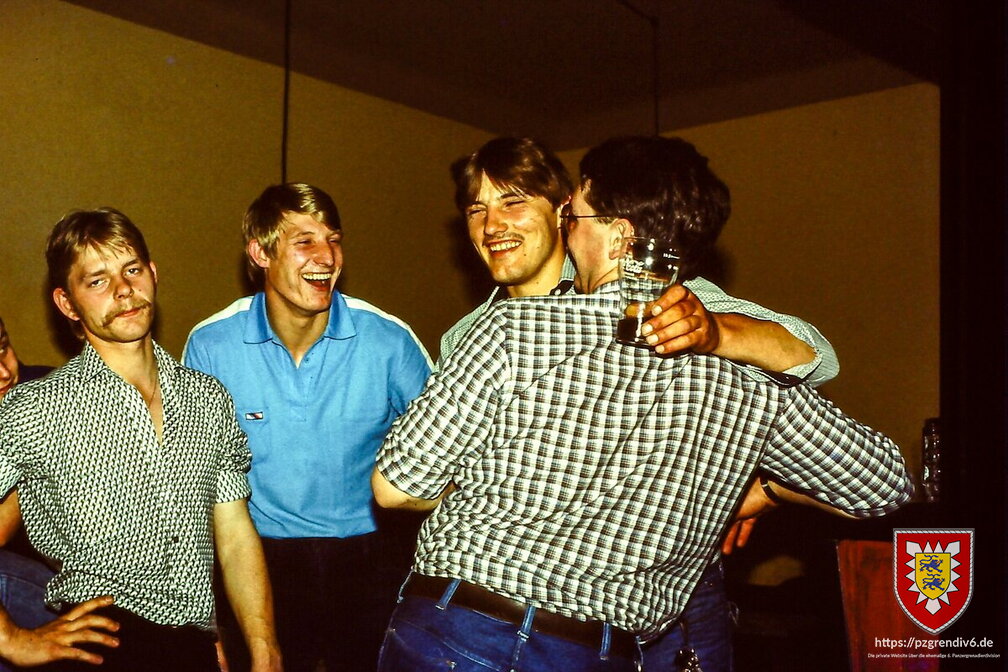 1980 5.162 im Mannschaftsraum