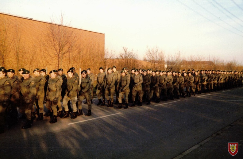 1986_Südring_3.161 Marsch im Gleichschritt zum Gelöbnis in der BMK 3.jpg