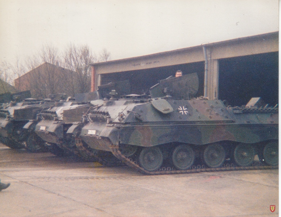 pzjgkp-160-Sachenwald-Kaserne-Elmenhorst---panzerhallen-1988
