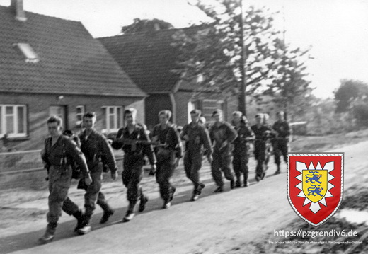 100km Marsch PzGrenBtl 162 0014 a