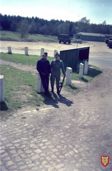 1970-010-xx Stammeinheit 1.177 Böhn Kaserne Hamburg links Gefr. Arning rechts Gefr. Kremer Sollte Truppenübungsplatz Munster-Lager sein