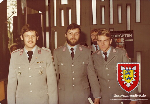 Hochzeit Peter Wehrhahn in Hannover; Lt Holger Lill, StUffz Thomas Müler, StUffz Erich Nippa und ich ( Fabri) im Hintergrund