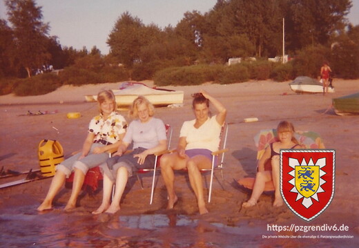Wasserskifahren  Renate Lehmann, spätere Frau Sörensen und Ehefrau mit Kind eines Kameraden von Kalle