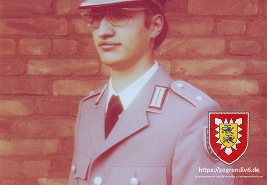 1975-07] 06Ende Winfried als Leutnant (2)