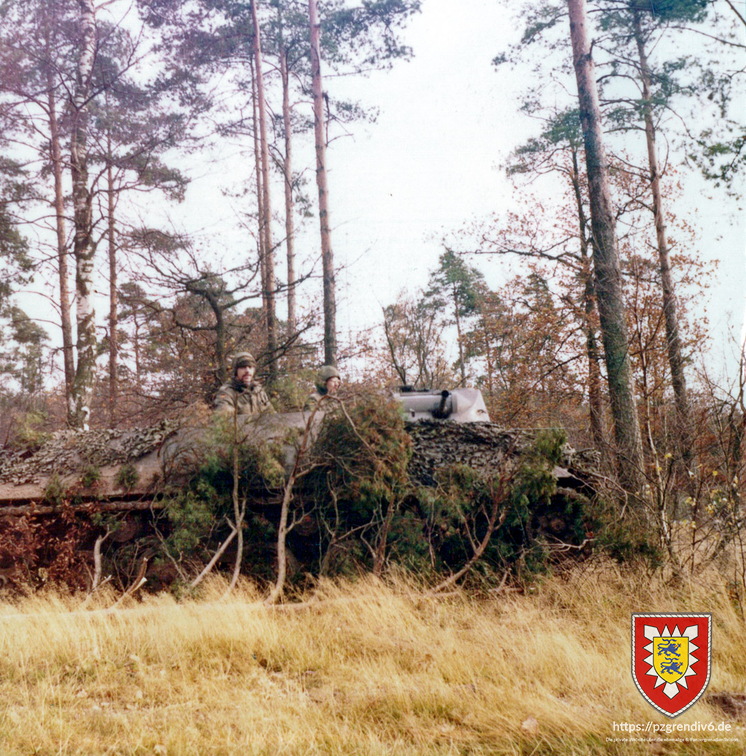 1977 - HS30 getarnt in Stellung 001