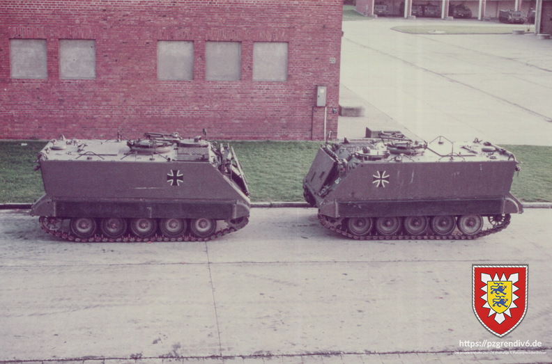 MTW M113 vor dem Umkleide- und Pausenraum (2)