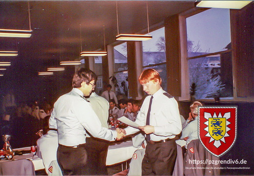 3 66 1981 Weihnachtsfeier und Beförderung Hptm Gebauer 03