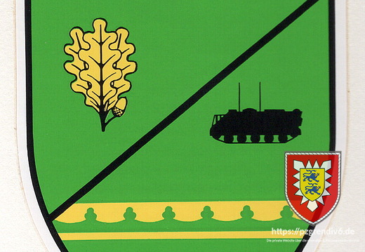 3 66 1981 Warum ist auf dem ersten Kompanieabzeichen der Eichenbruch gerade  