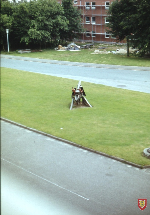 1982 - Blick aus dem Gebäude hinüber zur 1.RakArtBtl. 62